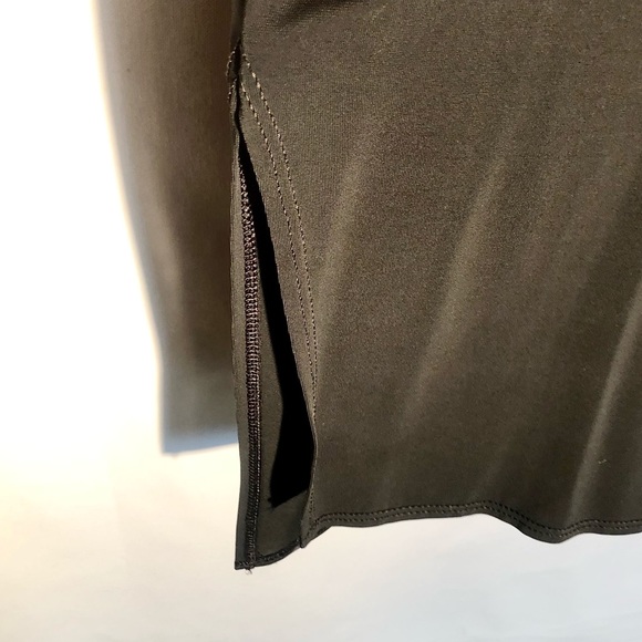 HELMUT LANG Stretchy Sleeveless Cutout Top - Picture 3 of 6